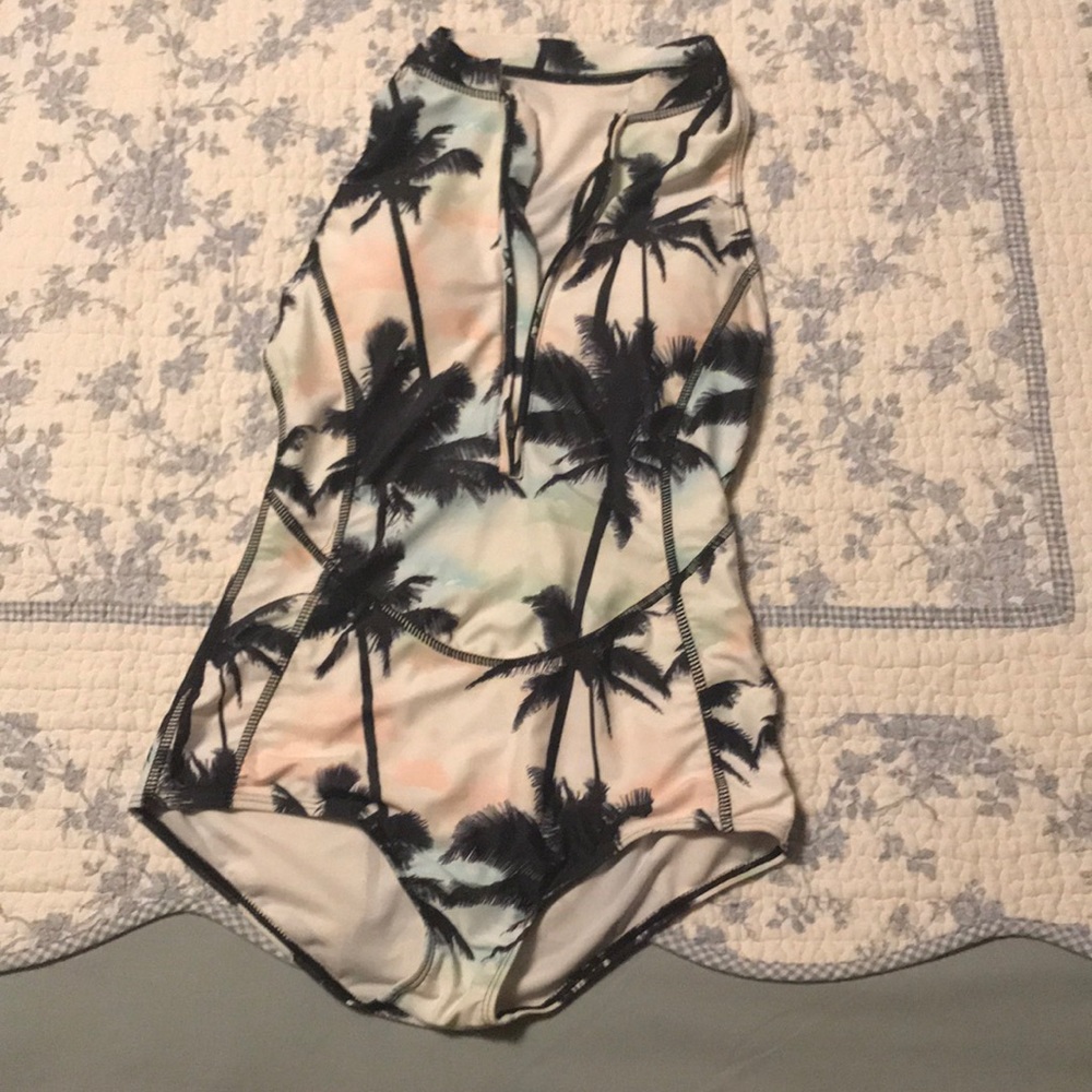 Bathing suit (hasn’t been used)